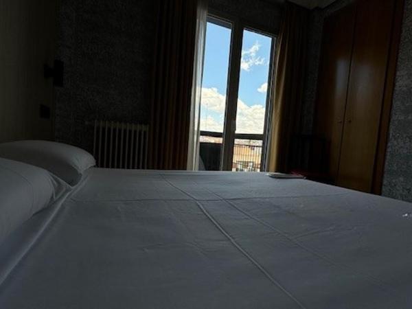 Hotel Madrid Río : photo 4 de la chambre chambre double avec balcon
