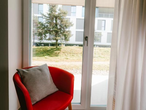 SwissTech Hotel : photo 4 de la chambre chambre simple - vue sur jardin