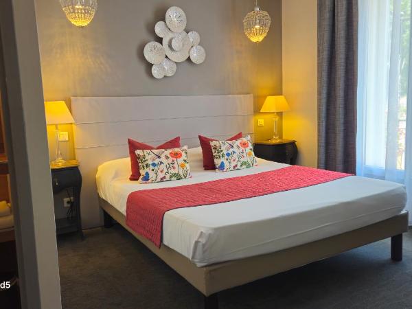 Brit Hotel Acacias : photo 3 de la chambre chambre double club avec terrasse (19 m²)