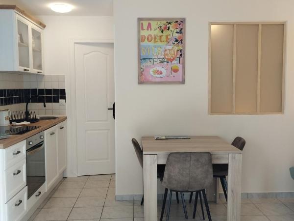 Maison d'Hôtes Floribel : photo 2 de la chambre appartement - vue sur jardin