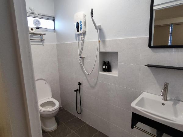 Scotland 18 Lodge : photo 4 de la chambre chambre lit queen-size avec balcon