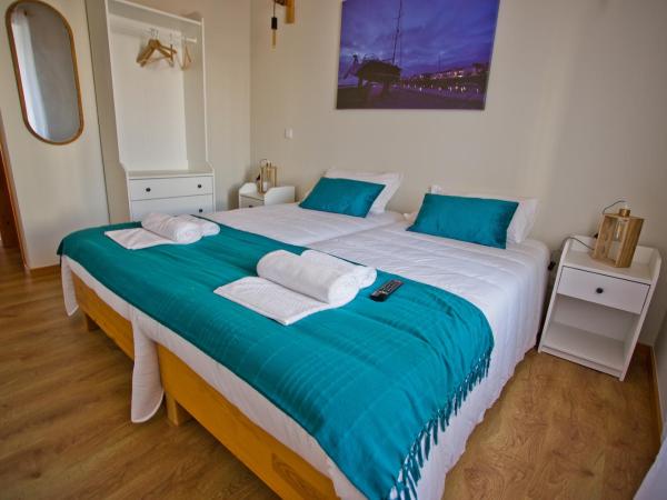 Guest House 10 de Agosto : photo 2 de la chambre chambre double ou lits jumeaux avec salle de bains privative