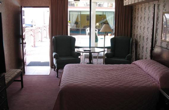 Alamar Resort Inn : photo 9 de la chambre suite lit queen-size deluxe