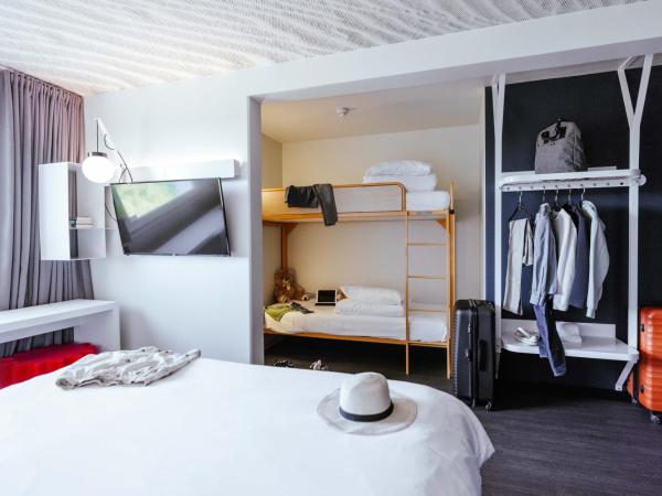 Ibis Luxembourg Airport : photo 3 de la chambre chambre standard avec 1 lit double et 2 lits simples