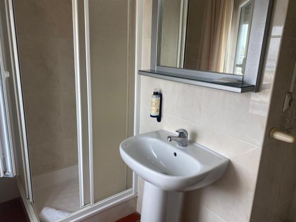 Best Houses Portugal Residence I : photo 5 de la chambre chambre quadruple avec salle de bains privative