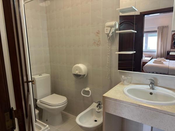 Best Houses Portugal Residence I : photo 5 de la chambre chambre familiale avec salle de bains privative