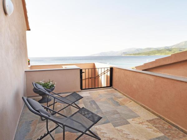 Résidence Saint-Jean : photo 2 de la chambre two-bedroom apartment - second floor with sea view and double terrace