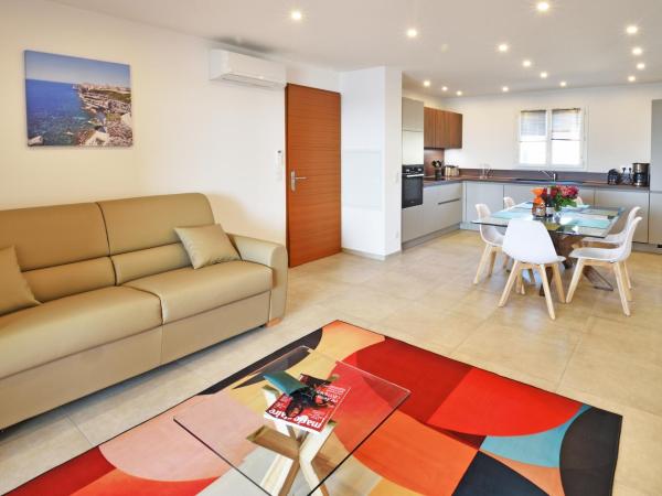 Résidence Saint-Jean : photo 8 de la chambre two-bedroom apartment - ground floor with sea view and terrace