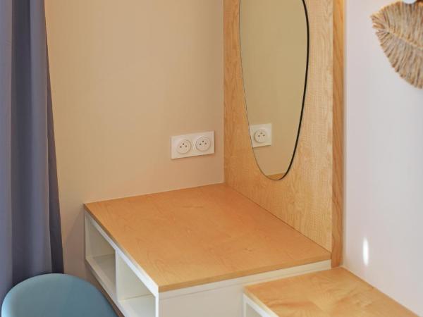 Résidence Saint-Jean : photo 8 de la chambre two-bedroom apartment - first floor with sea view and large terrace with pergola