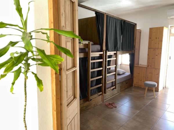 Casa da Madalena Backpackers Hostel : photo 1 de la chambre lit dans dortoir mixte de 8 lits