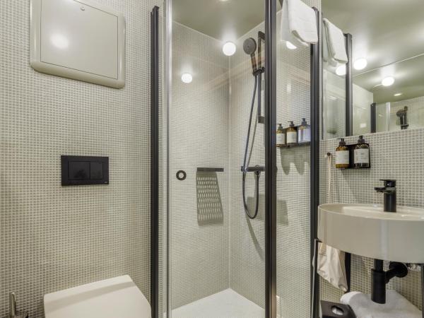 Skostredet Hotel : photo 10 de la chambre chambre familiale communicante