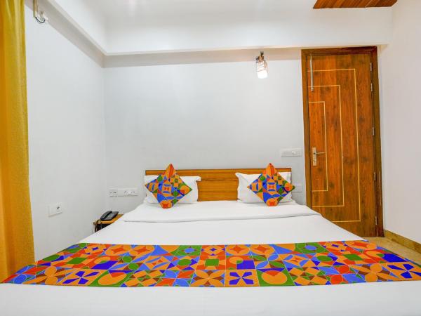 FabHotel Nyra Residency : photo 2 de la chambre chambre deluxe