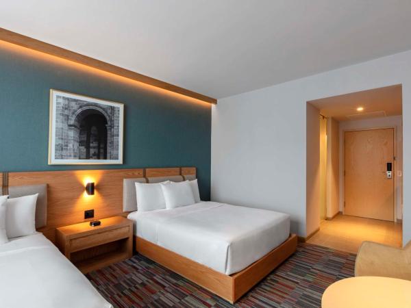 Hilton Garden Inn Guadalajara Airport : photo 2 de la chambre chambre avec 2 grands lits queen-size