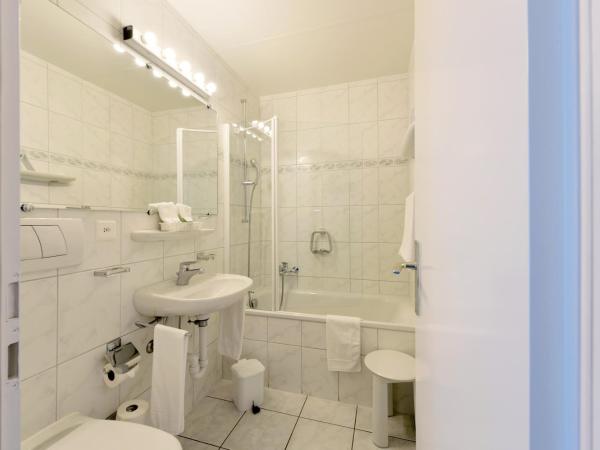 Astra Vevey Hotel & Restaurant : photo 4 de la chambre chambre simple