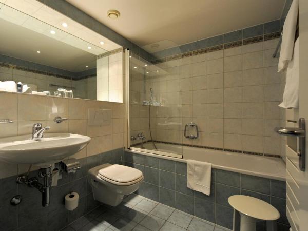 Astra Vevey Hotel & Restaurant : photo 7 de la chambre chambre double