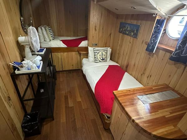 Le Sorelle : photo 2 de la chambre chambre lits jumeaux avec salle de bains privative