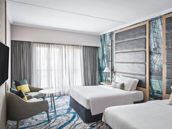 Le Suffren Hotel & Marina : photo 1 de la chambre hébergement supérieur (2 lits queen-size)