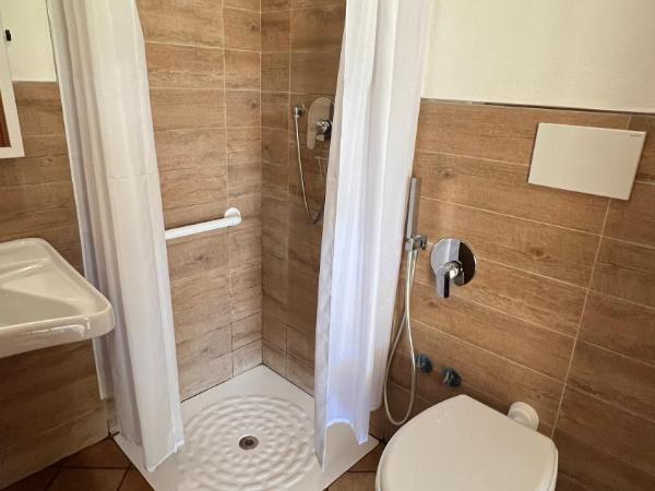 Villa Canu : photo 8 de la chambre chambre double - accessible aux personnes à mobilité réduite 