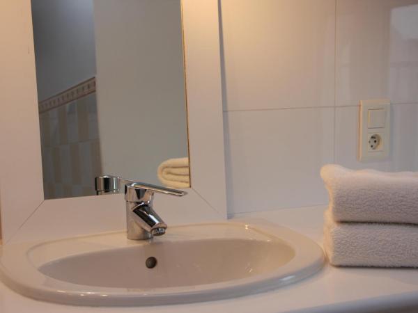 Aux Marquises : photo 1 de la chambre suite - vue sur rivière