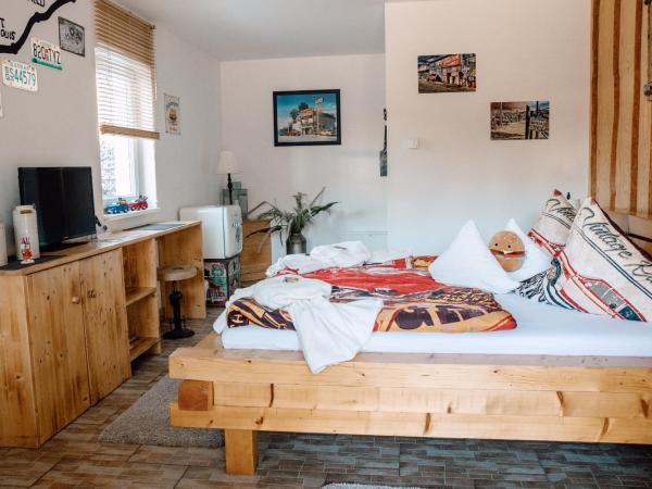 Down Town Motel : photo 3 de la chambre chambre double avec salle de bains privative