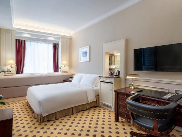 Crowne Plaza Hotel & Suites Landmark Shenzhen, an IHG Hotel - Nearby Luohu Border, Indoor heated swimming pool, Complimentary Welcome Drink : photo 3 de la chambre chambre lit king-size premium