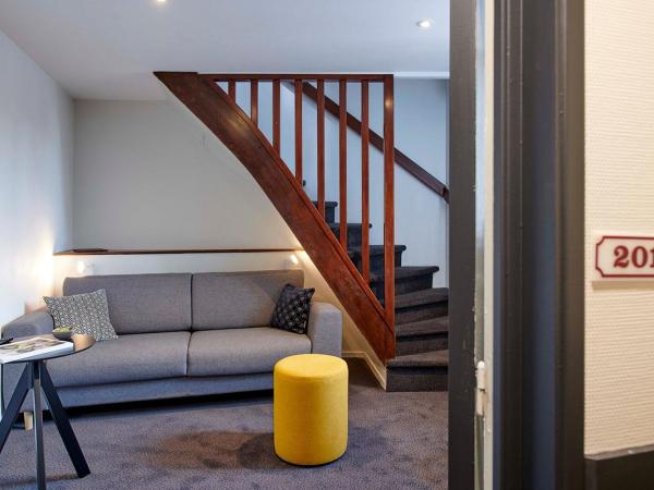 Hôtel de France - Beaune : photo 3 de la chambre chambre quadruple en duplex