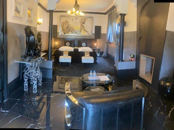 Villa Mano : photo 5 de la chambre suite noire