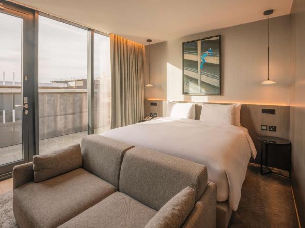 Radisson Blu Royal Hotel Dublin : photo 7 de la chambre suite junior avec balcon