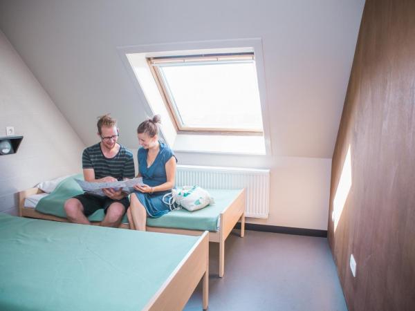 De Draecke Hostel : photo 3 de la chambre chambre lits jumeaux avec salle de bains privative