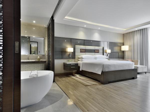 JW Marriott Mumbai Sahar Airport : photo 3 de la chambre executive king room with pool view - lounge access