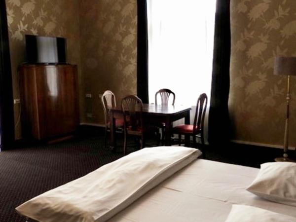 Matejki 8 : photo 3 de la chambre suite deluxe avec lit king-size