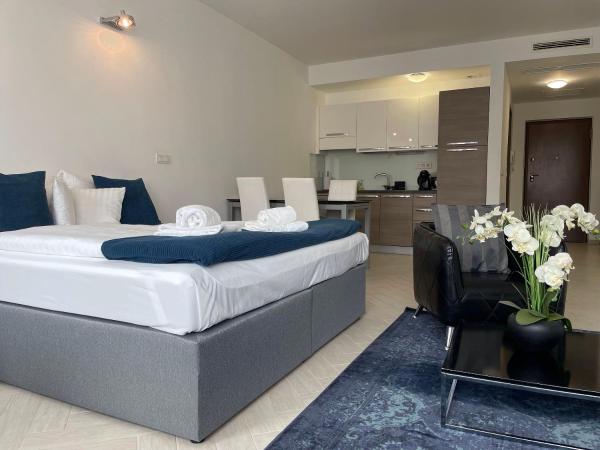 Smart Hotel Budapest & Apartments : photo 5 de la chambre family studio 130m from the main building