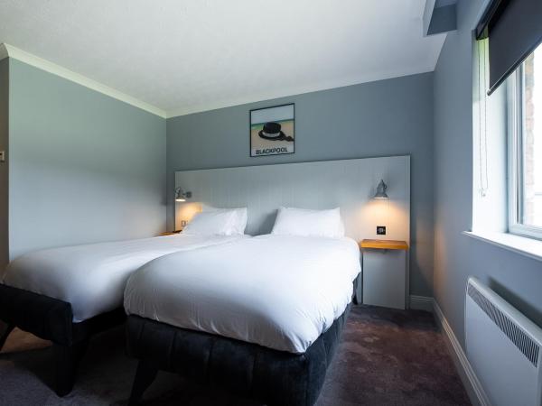 Village Hotel Blackpool : photo 2 de la chambre chambre lits jumeaux