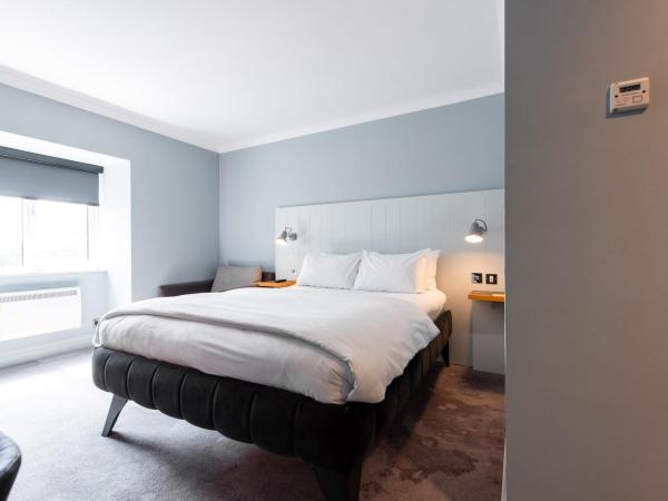 Village Hotel Blackpool : photo 1 de la chambre family room, 1 double bed with sofa bed