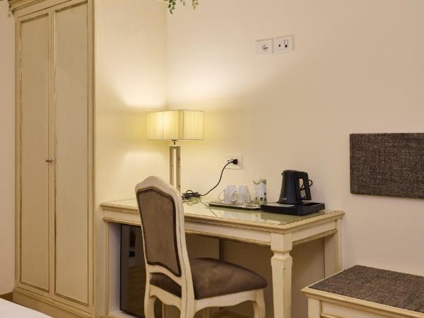 Hotel Art Atelier : photo 7 de la chambre small double room in dependence