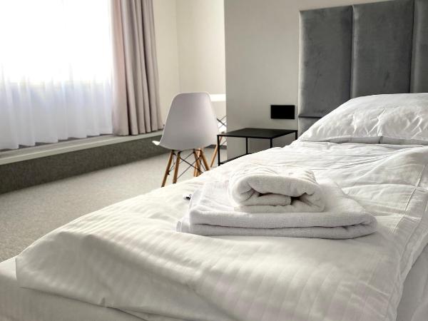 E-Hotel Łódź : photo 2 de la chambre chambre lit king-size deluxe