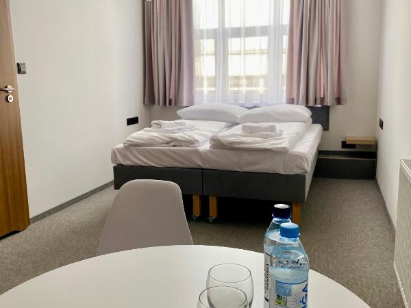 E-Hotel Łódź : photo 2 de la chambre chambre double standard