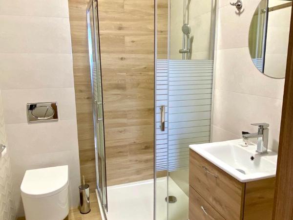 E-Hotel Łódź : photo 9 de la chambre chambre lit king-size deluxe