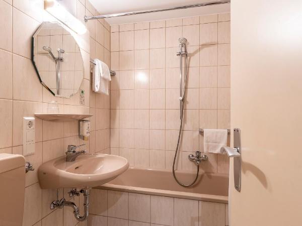 PLAZA INN Rieker Stuttgart Hauptbahnhof : photo 7 de la chambre chambre double standard