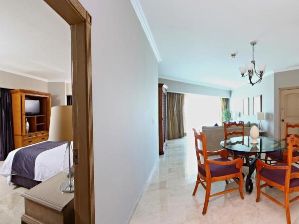 Sandos Cancún All Inclusive : photo 4 de la chambre suite laguna