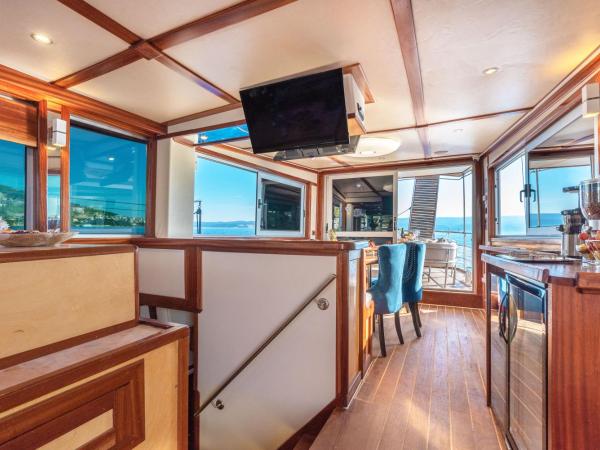 Night in boat on the river : photo 2 de la chambre chambre deluxe (2 adultes + 1 enfant)