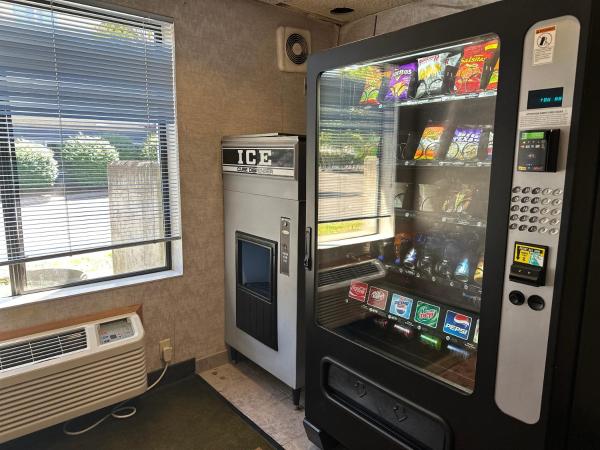 Sojourn Suites Portland Airport : photo 3 de la chambre chambre avec 2 grands lits queen-size 