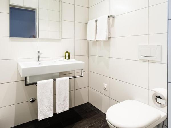 Central City Hotel Rochat : photo 5 de la chambre chambre triple