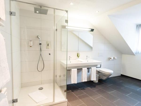 Central City Hotel Rochat : photo 6 de la chambre chambre triple