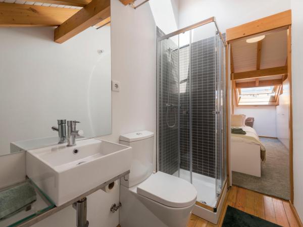 Fred's House Asprela : photo 4 de la chambre chambre simple avec salle de bains privative