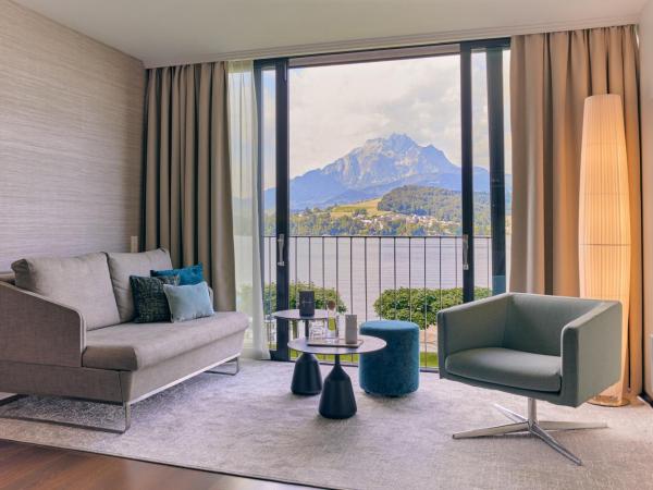 HERMITAGE Lake Lucerne - Beach Club & Lifestyle Hotel : photo 2 de la chambre hébergement supérieur avec vue sur lac