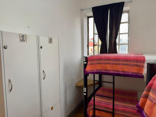 Massiosare El Hostal : photo 3 de la chambre lit dans dortoir pour femmes de 4 lits