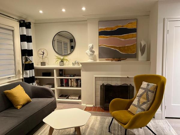 Vihome-119- Double bedrooms on up or 3 bedrooms in basement near Eglinton subway station : photo 6 de la chambre chambre double deluxe