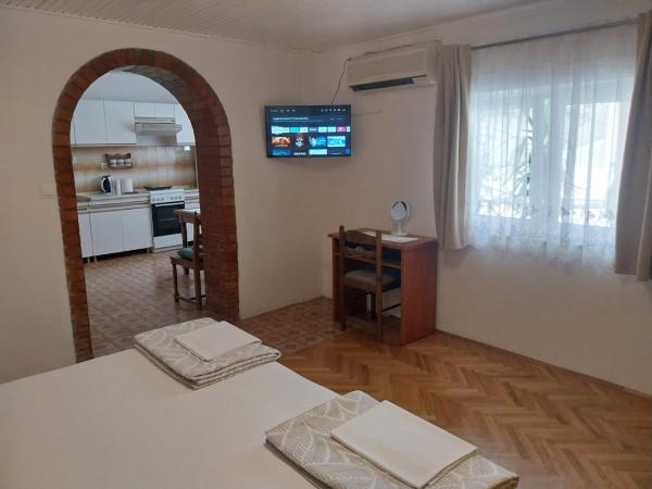 Guest House Damir : photo 3 de la chambre studio