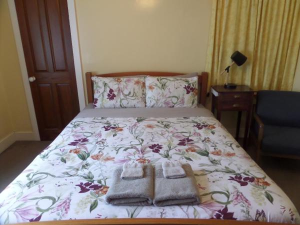 Designer Cottage : photo 3 de la chambre chambre double avec salle de bains privative